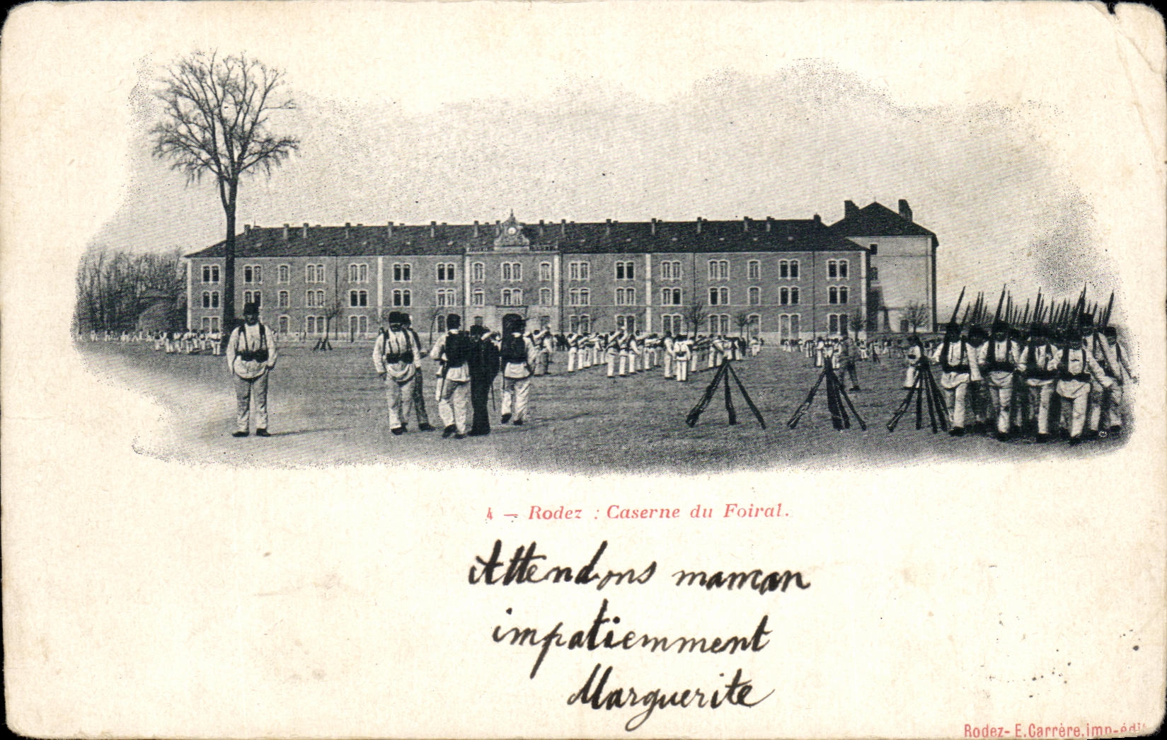 CPA Rodez Caserne du Foiral Militaria 