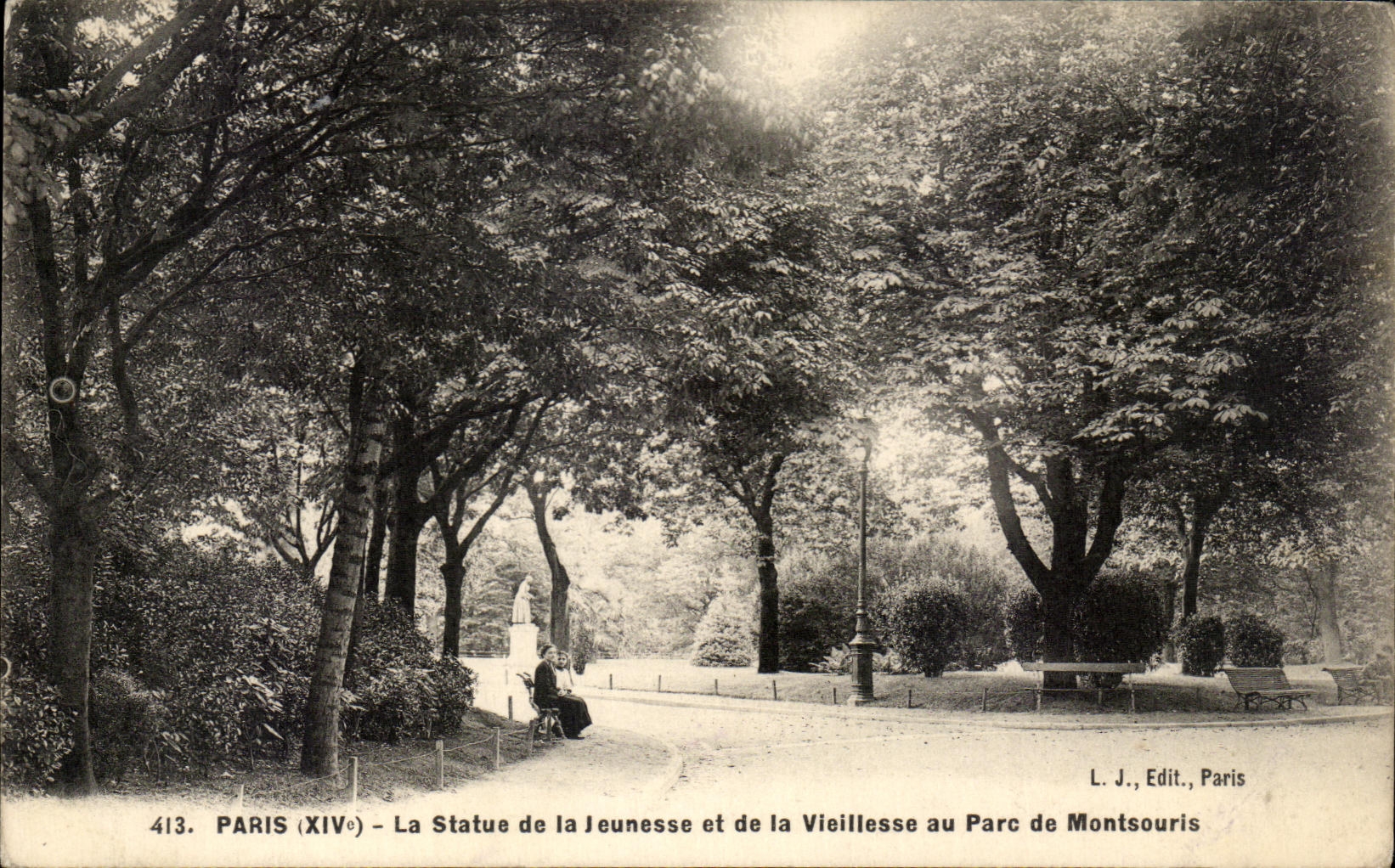 CPA Paris La Statue de la Jeunesse et de la Vieillesse au Parc de Montsouris