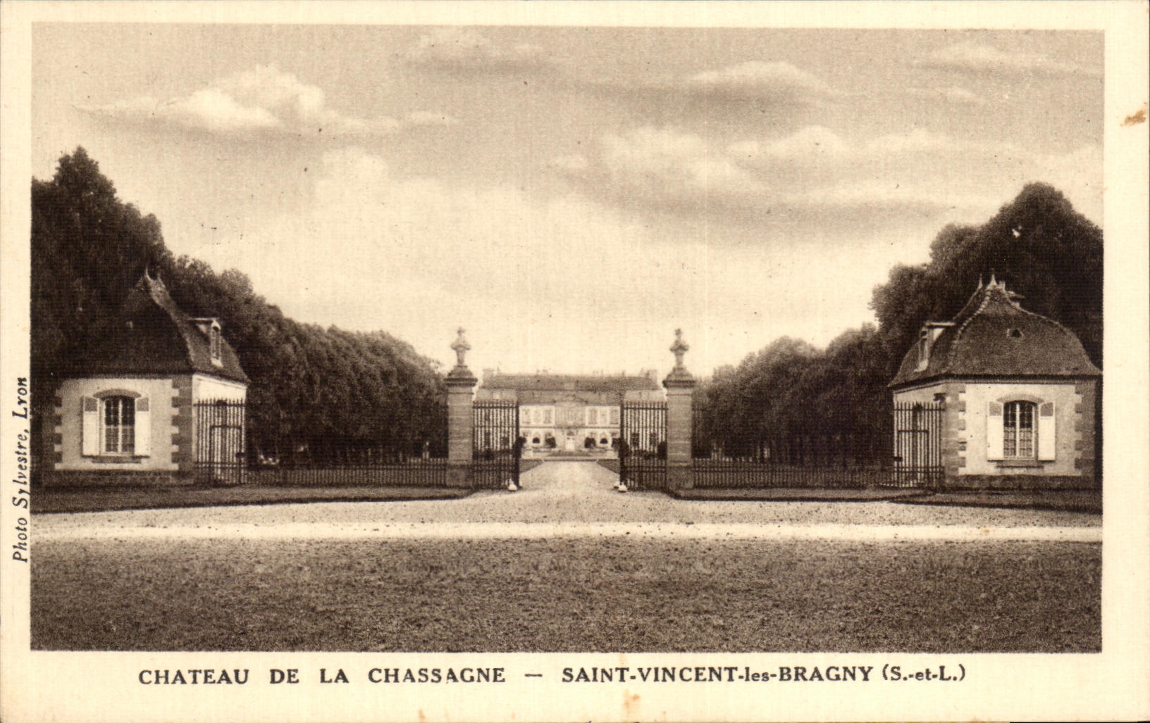 CPSM Chateau De La Chassagne Saint Vincent Les Bragny