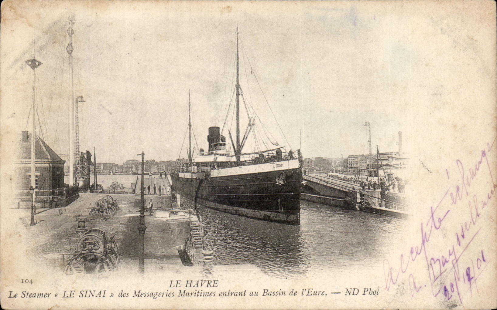 Le Steamer « LE SINAI » des Messageries Maritimes entrant au Bassin de l'Eure — ND Phot