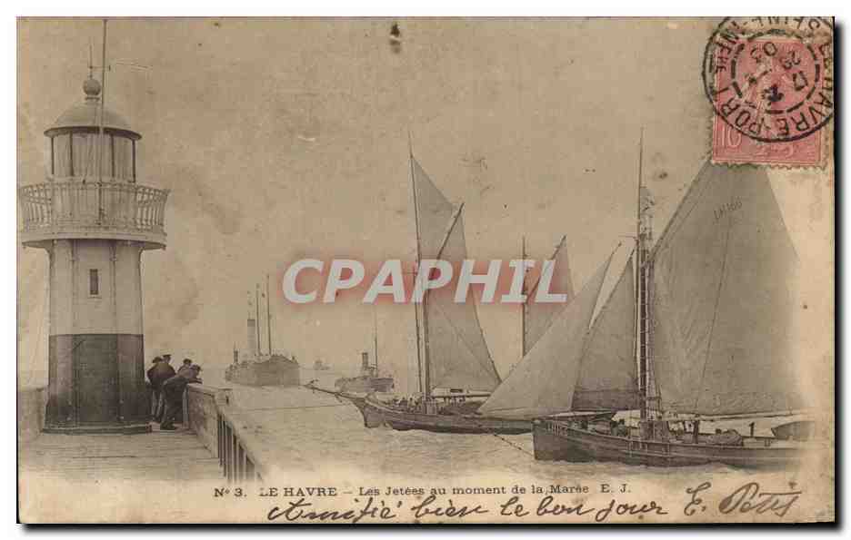 CPA Le Havre Les au Jetees Moment de la maree Bateaux