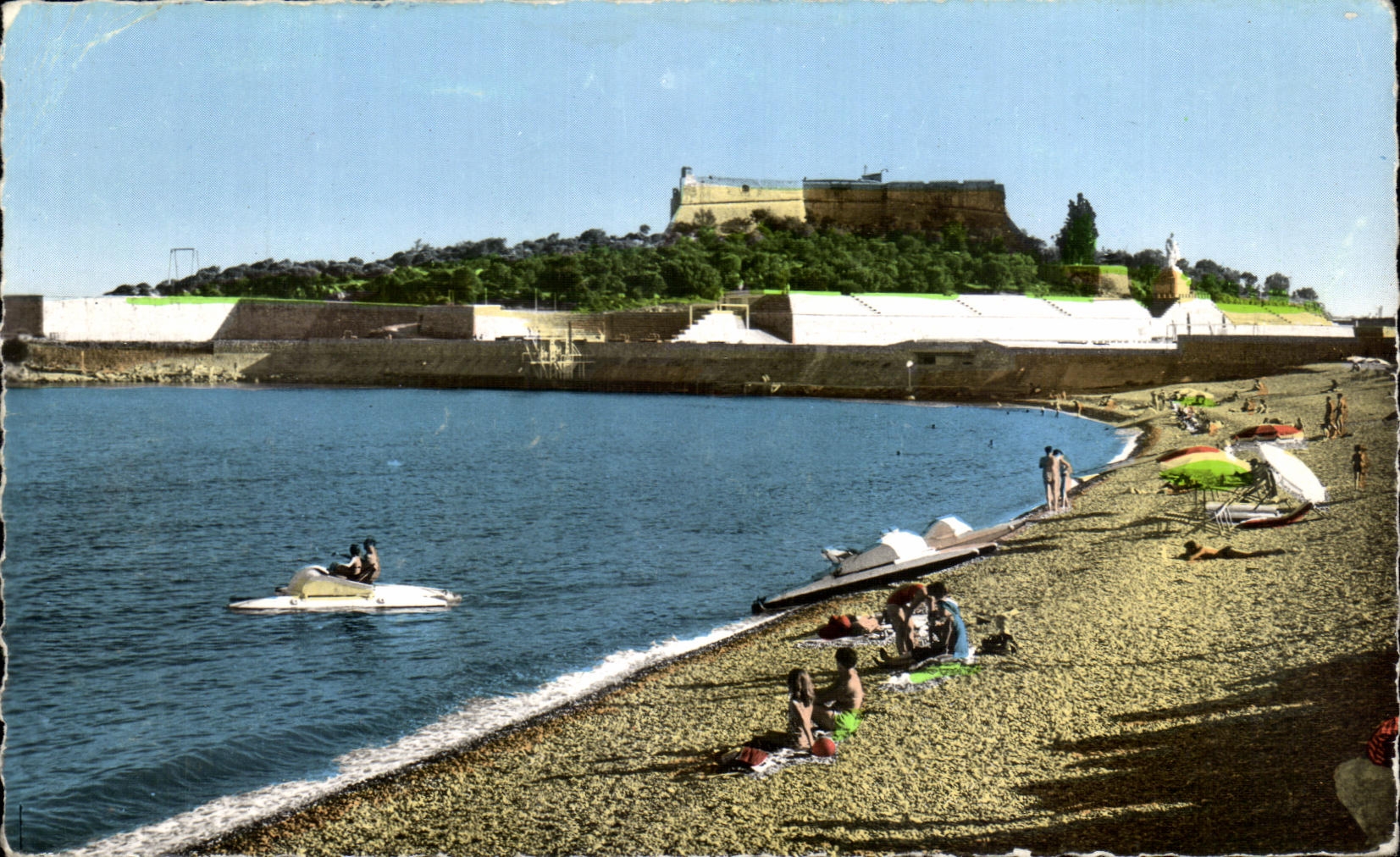 Antibes — La Plage du Fort Carré et le Stade — Éditions S.E.P.T. - 33, rue Garbella - Nice