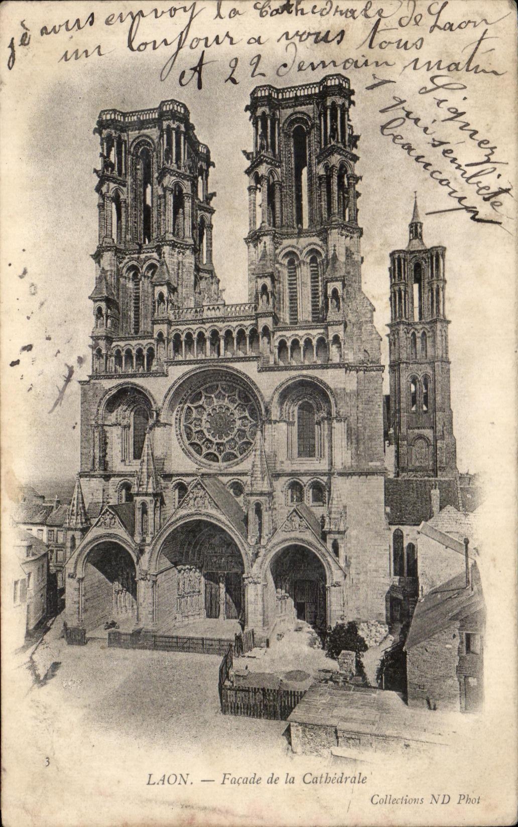 CPA Laon Facade de la Catbedrale