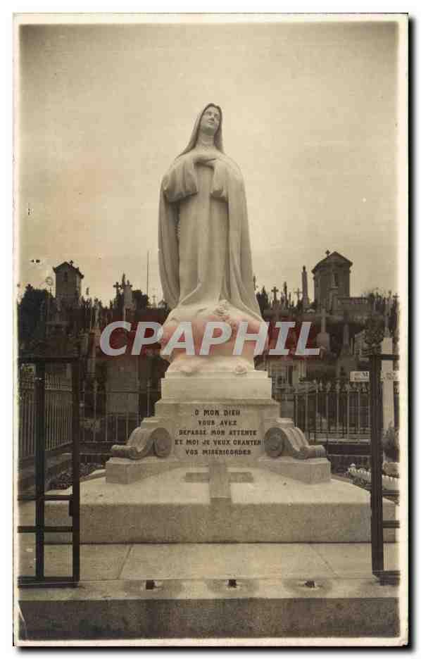 Statue der Jungfrau Maria — Denkmal auf dem Friedhof der Carmeliter in Lisieux — Éditions de l'Enfant-Jésus