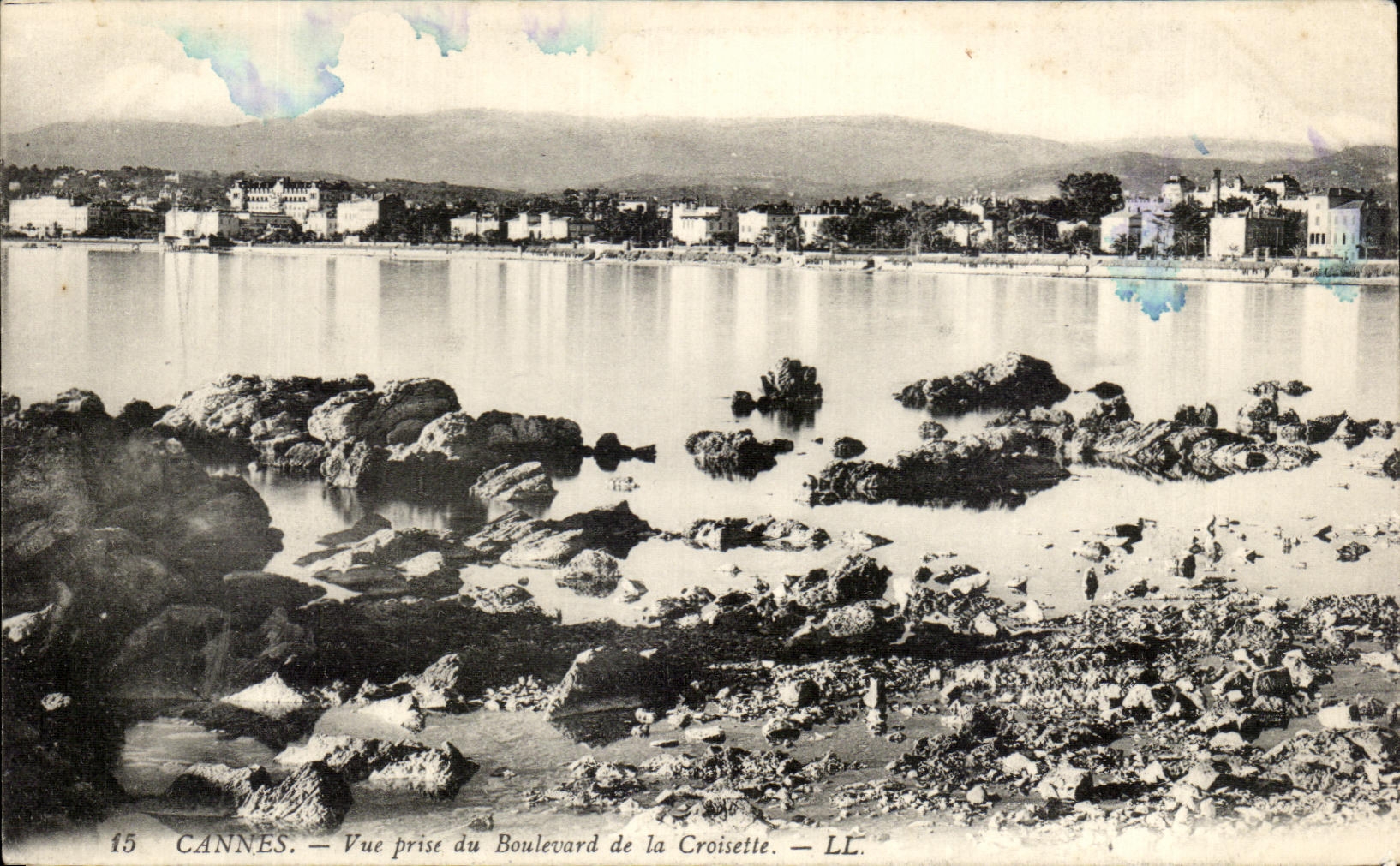 CANNES — Vue prise du Boulevard de la Croisette — LL. — N°15