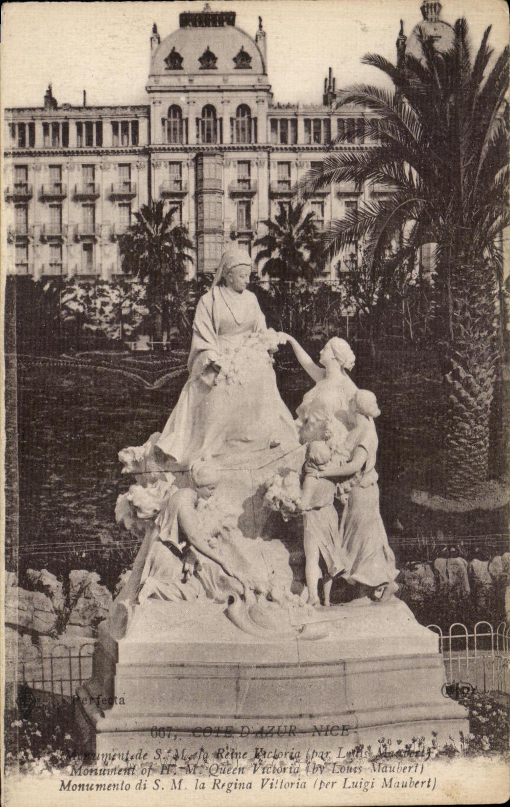 CPA Cote D Azur Nice Monument la Regina Vittoria