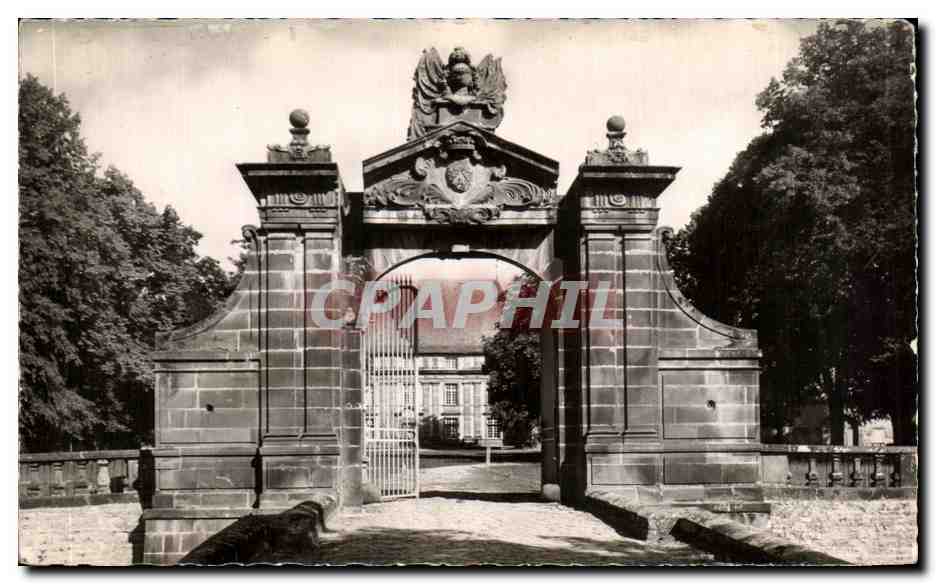 CPA Environs de Vichy et Chatel Guyon Chateau d Effiat construct en par le Marechal d Effiat pere de Cinq Mars