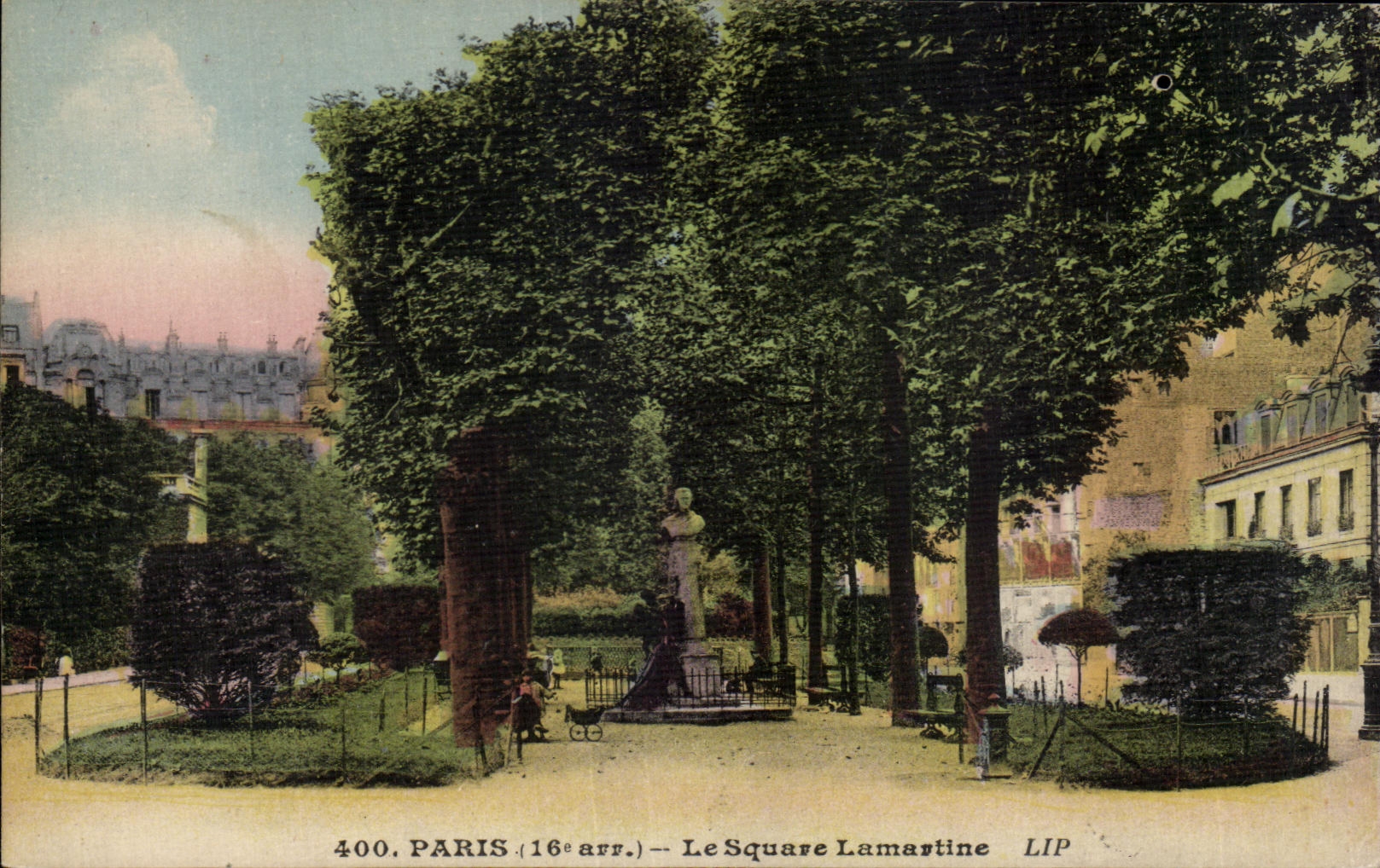 CPA Paris Le Square Lamartine