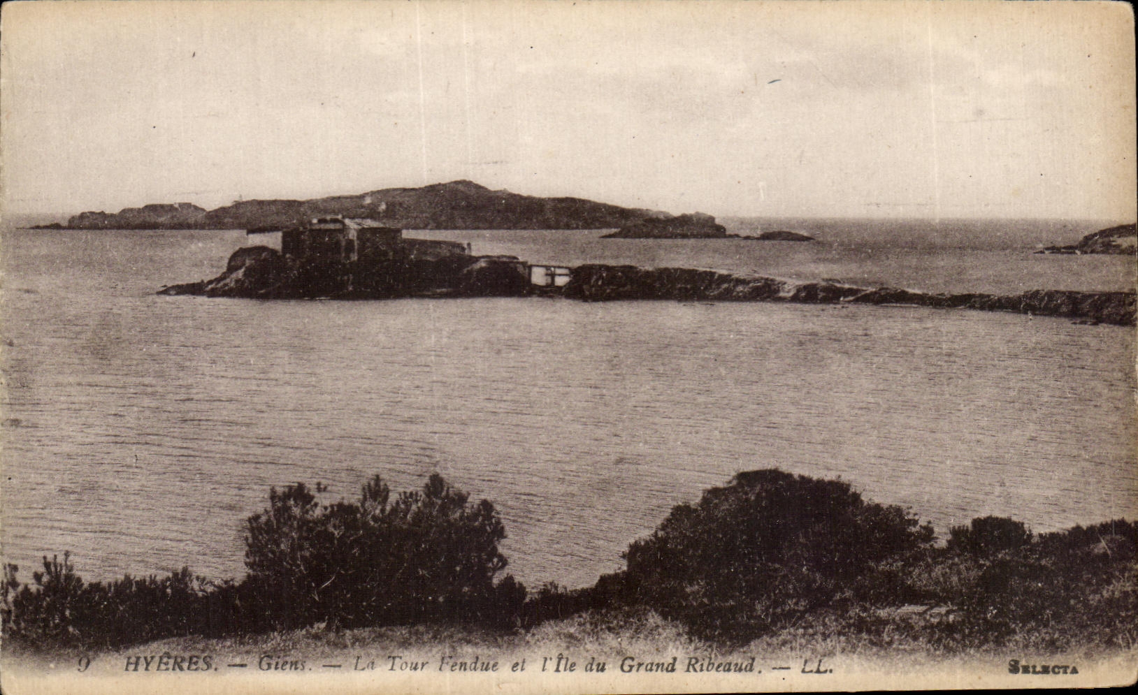 Hyères - Giens — La Tour d'Endue et l'Île du Grand Ribeaud — Selecta