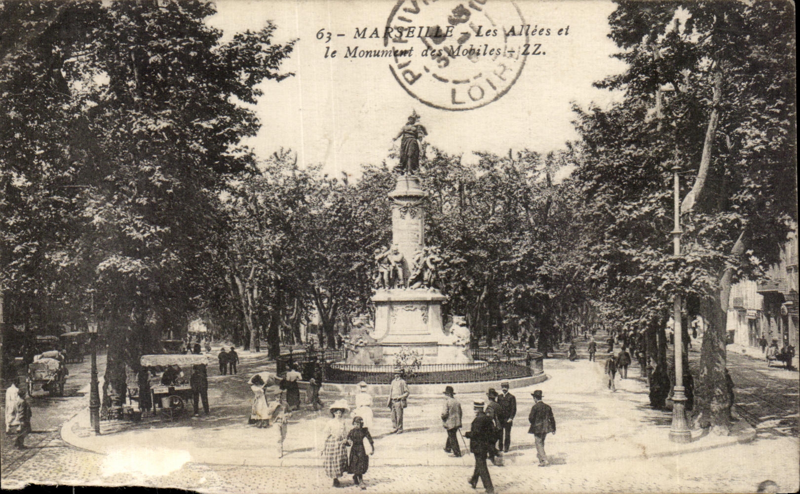 CPA Marseille Les Allees et Le Monument des Mobiles