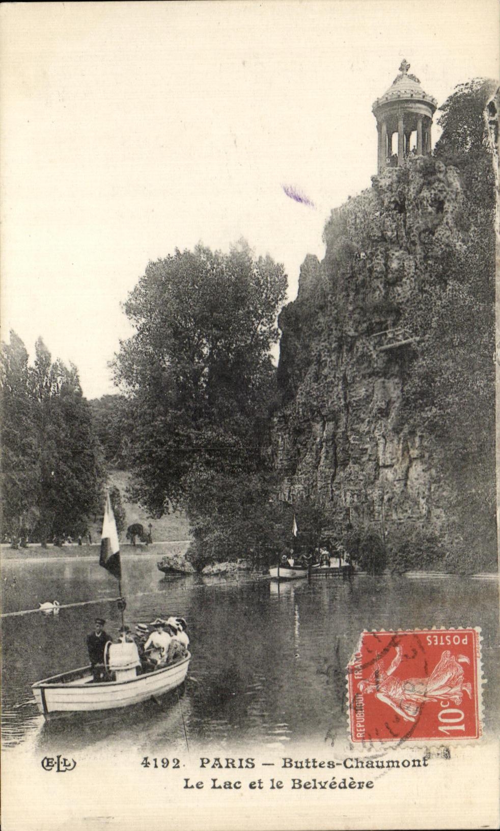 CPA Paris Buttes Chaumont Le Lac et le Belvedere
