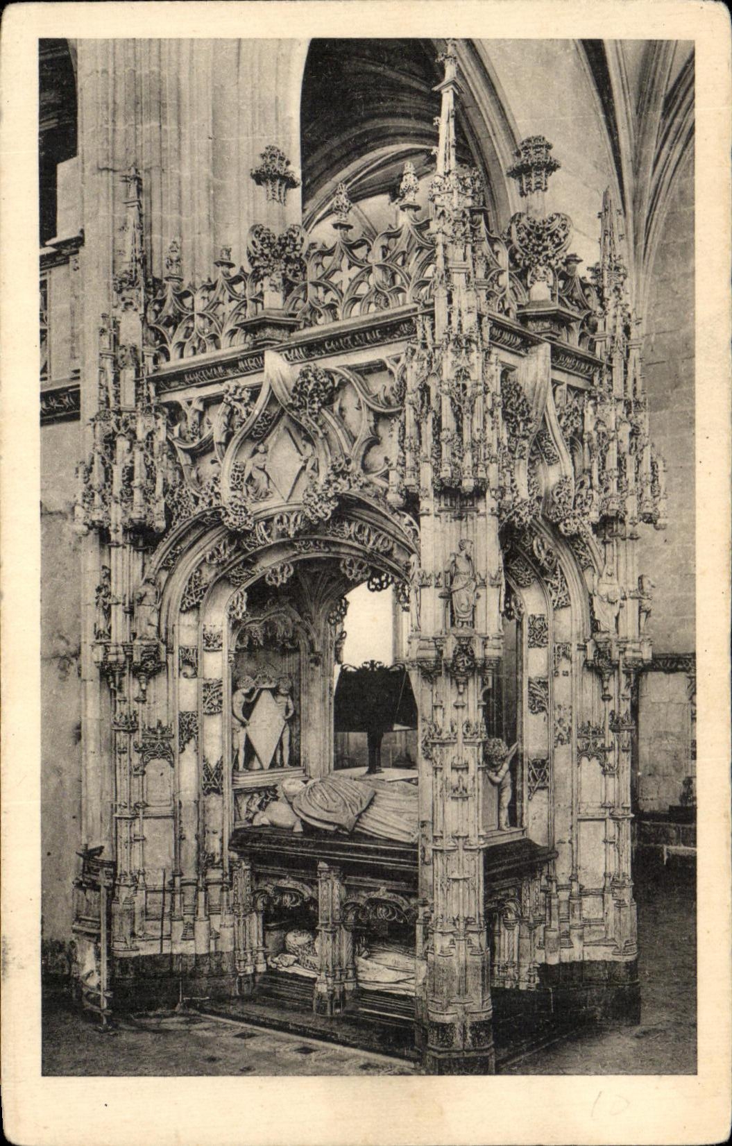 Tombeau de Marguerite d'Autrèche — Église de Brou — Édition des Monuments Historiques