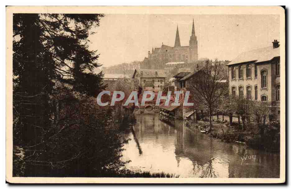 CPA Chartres L Eure et la Cathedrale