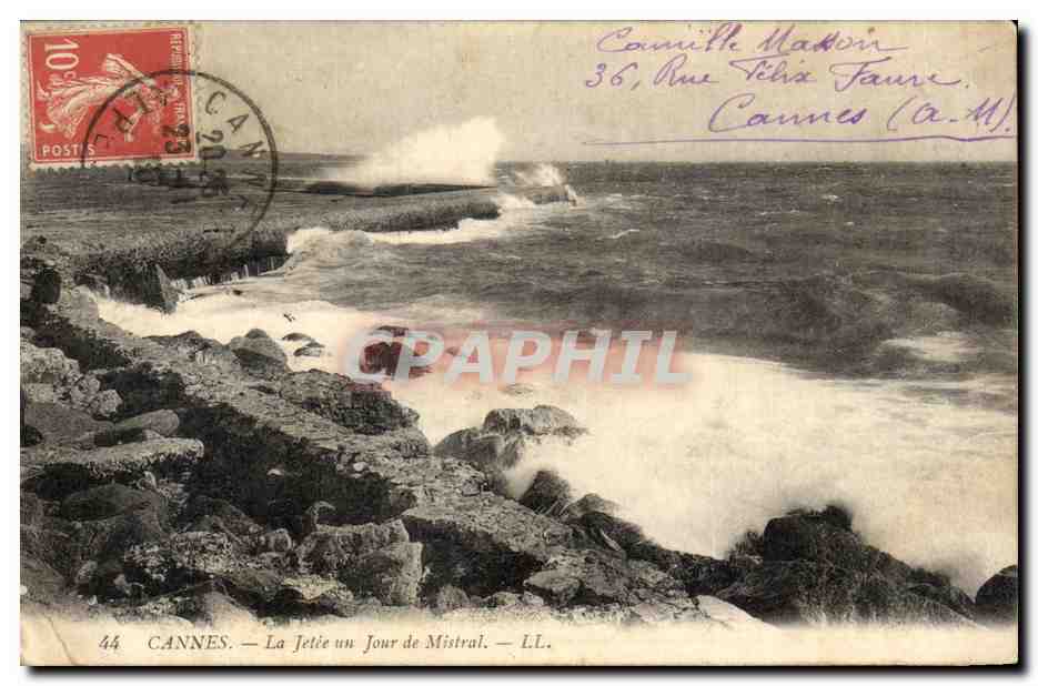 CPA Cannes La Jetee un Jour de Mistral