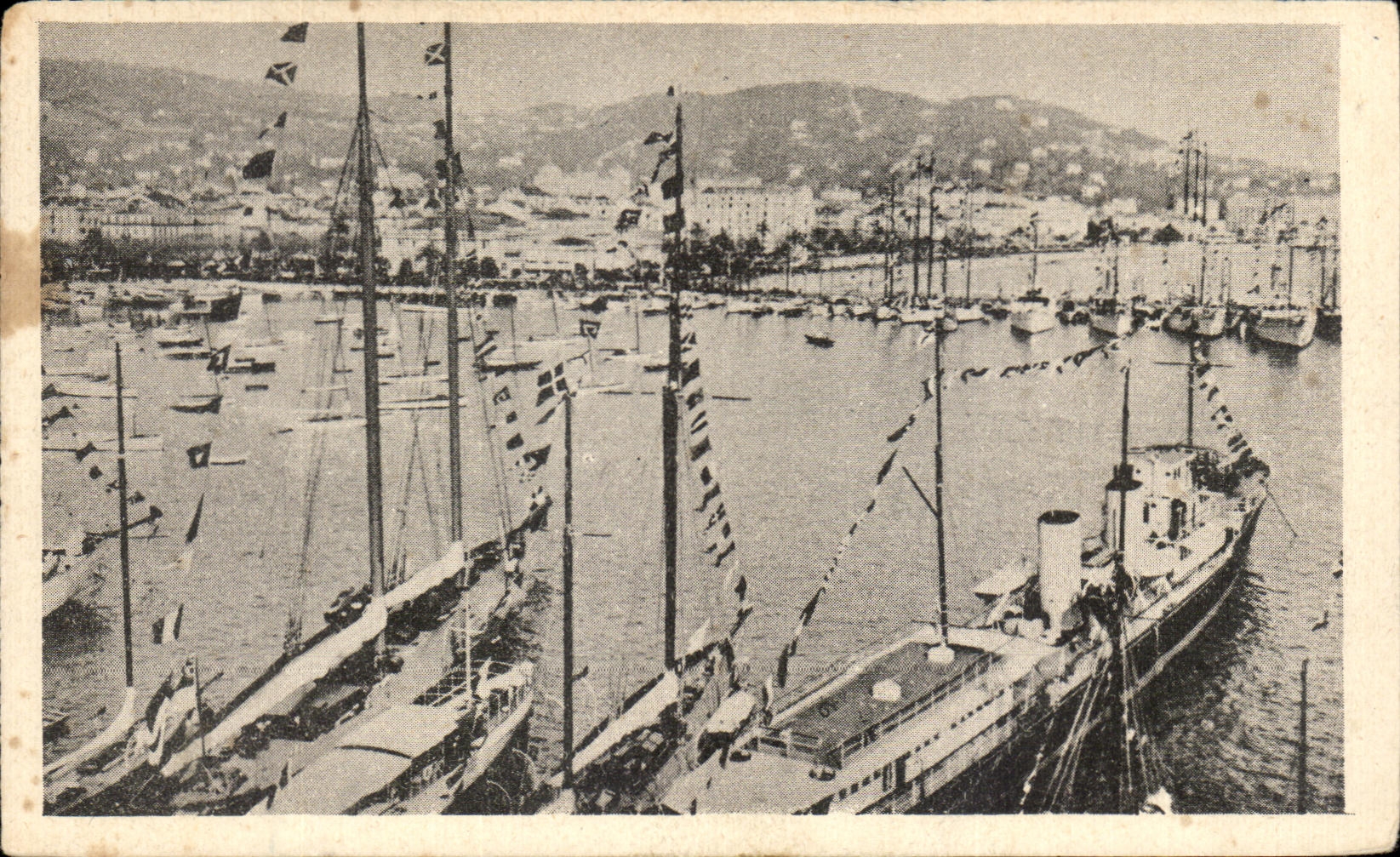 CPA Le port de Cannes Bateaux