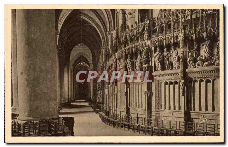 CPA Cathedrale de Chartres Interieur de la Cathedrale Le Deambulatoire