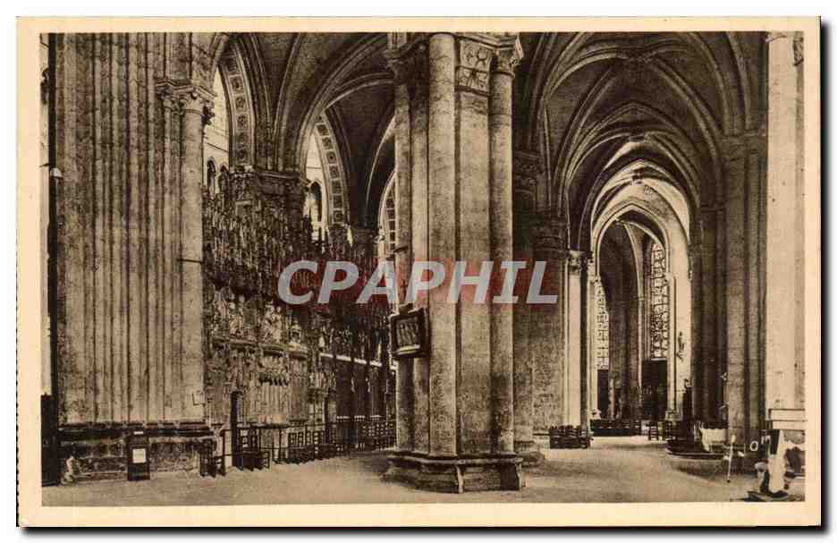 CPA Cathedrale de Chartres Interieur de la Cathedrale Le Deambulatoire