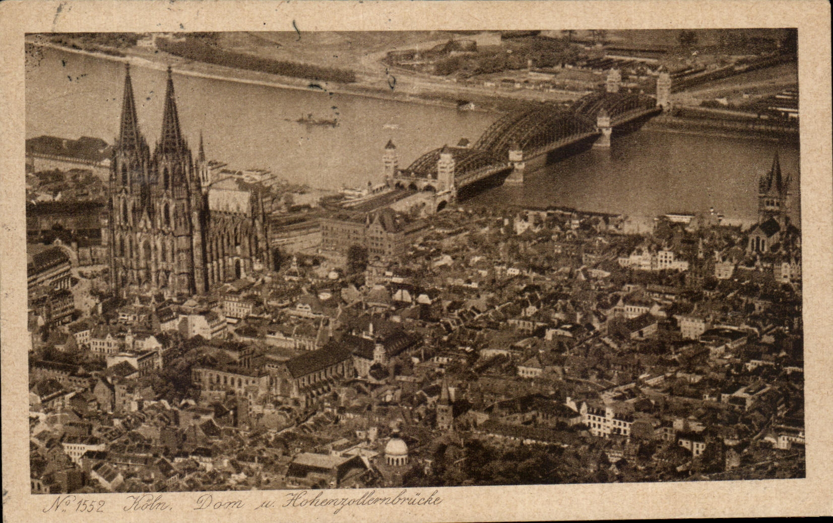CPA Koln Dam an Hohenngthernbreche