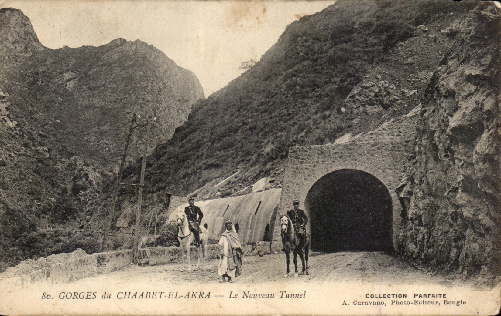 CPA Gorges du Chaabet El Akra Le Nouveau Tunnel Militaria Cheval Horse 