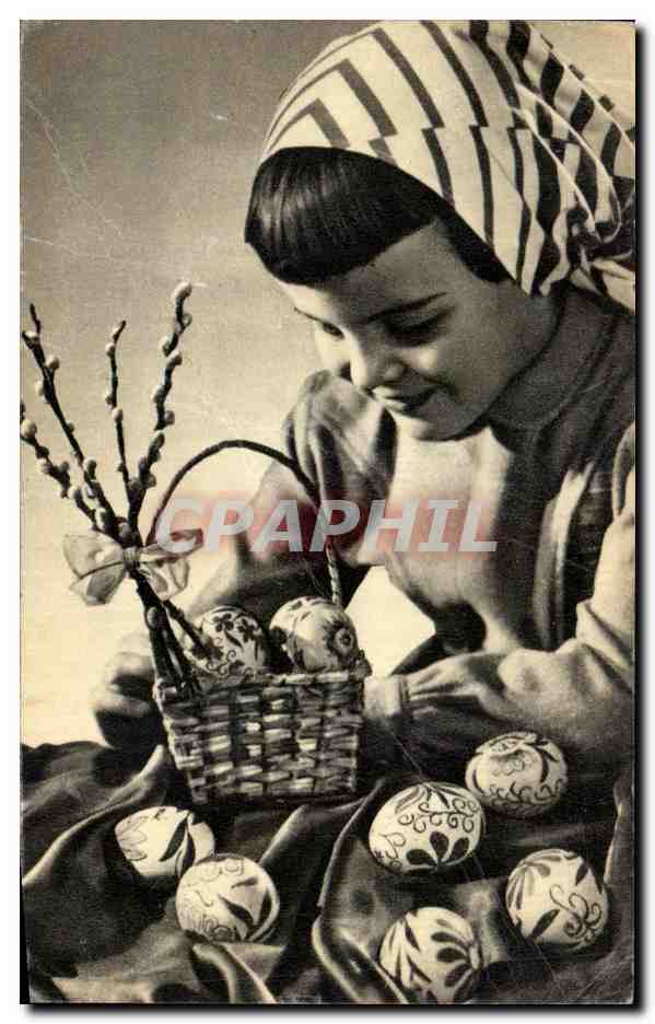 Fête de Pâques — Enfant décorant des œufs — Éditeur Képzőművészeti Áll. Művészeti Kiadó, n° 101/614