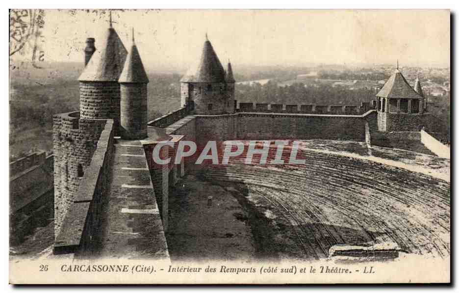 CPA Carcassonne Interieur des Remparts et le Theatre