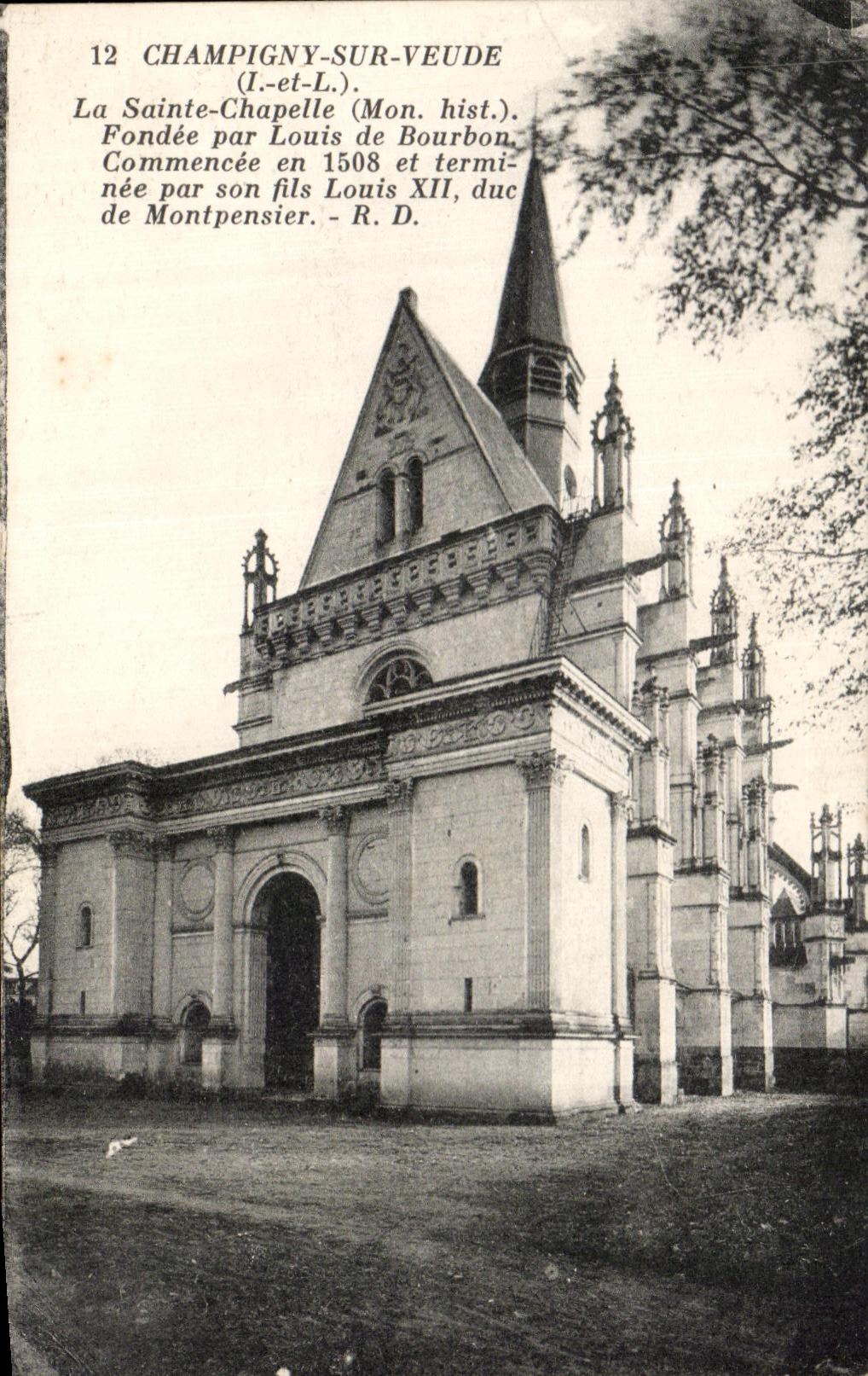 CPA Champigny sur Veude La Sainte Chapelle