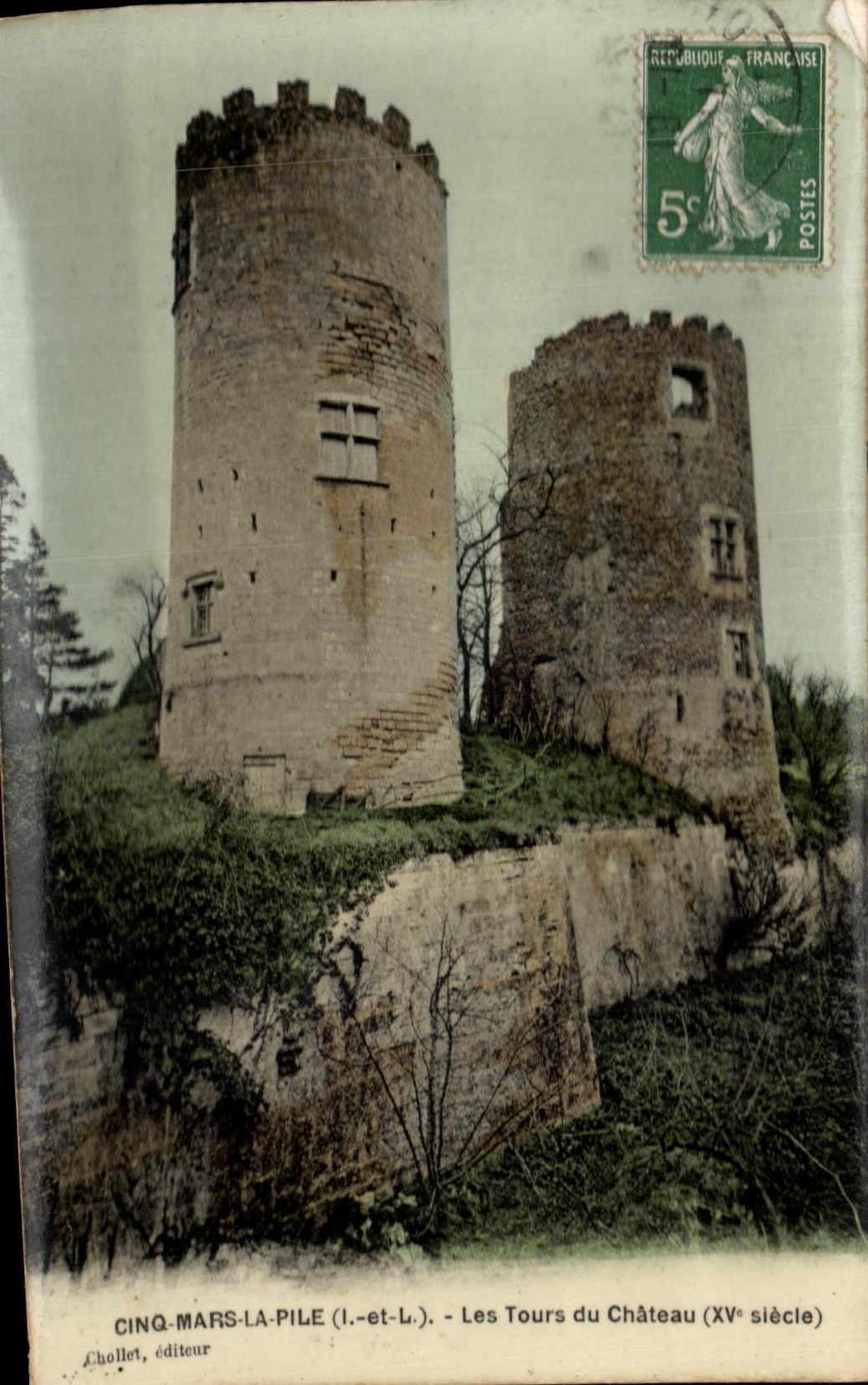 CPA Cinq Mars la Pile Les Tours du Chateau