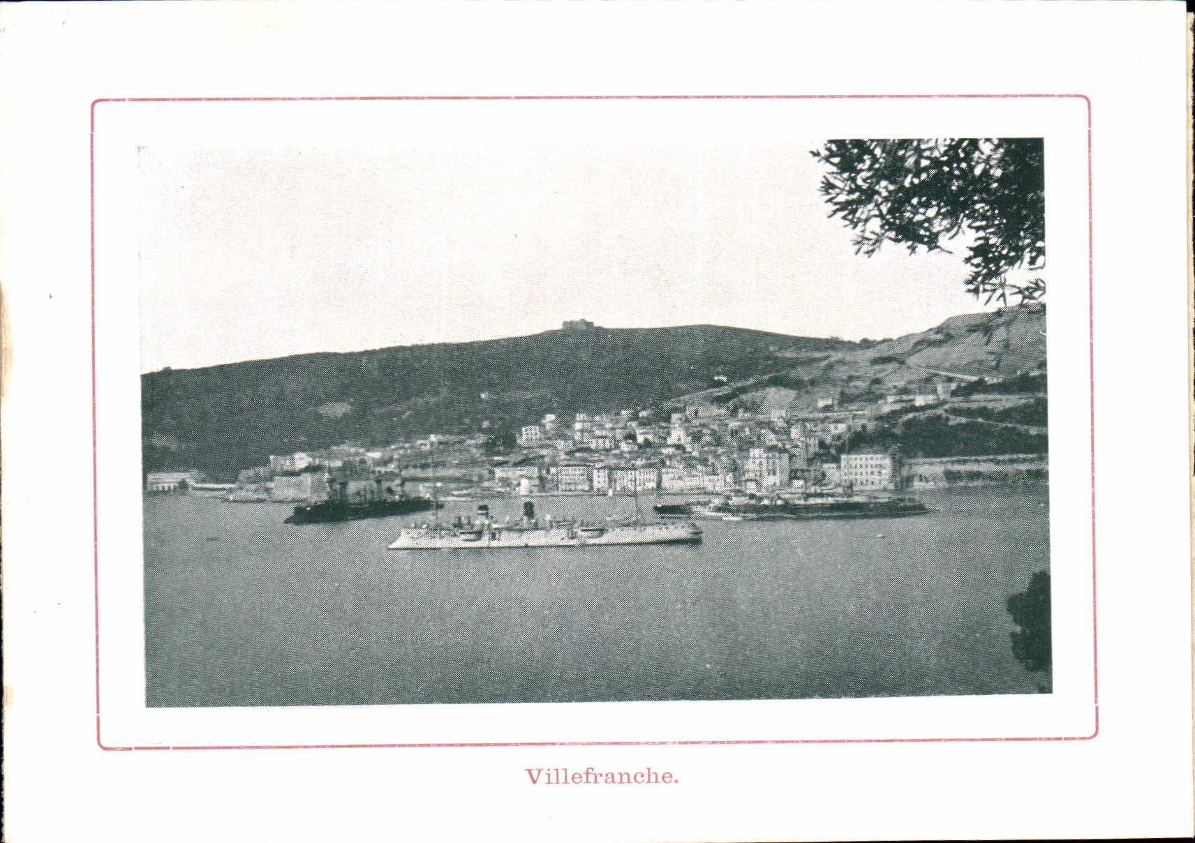 Villefranche — vue du port avec un navire — éditeur inconnu