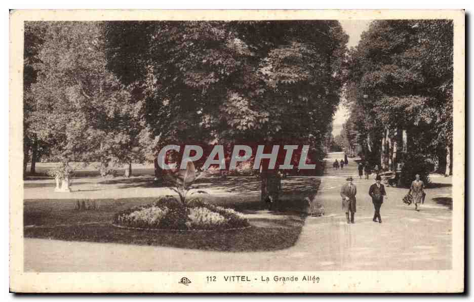 CPA Vittel La Grande Allee