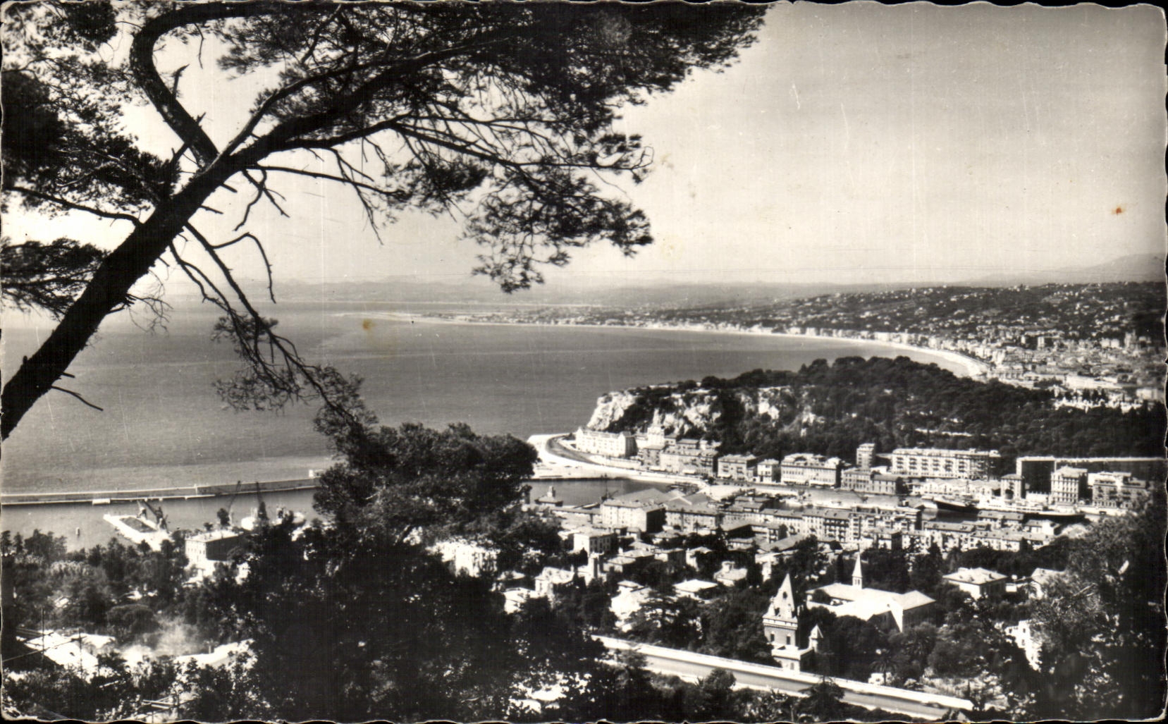 CPA Nice Vue generale prise de Corniche