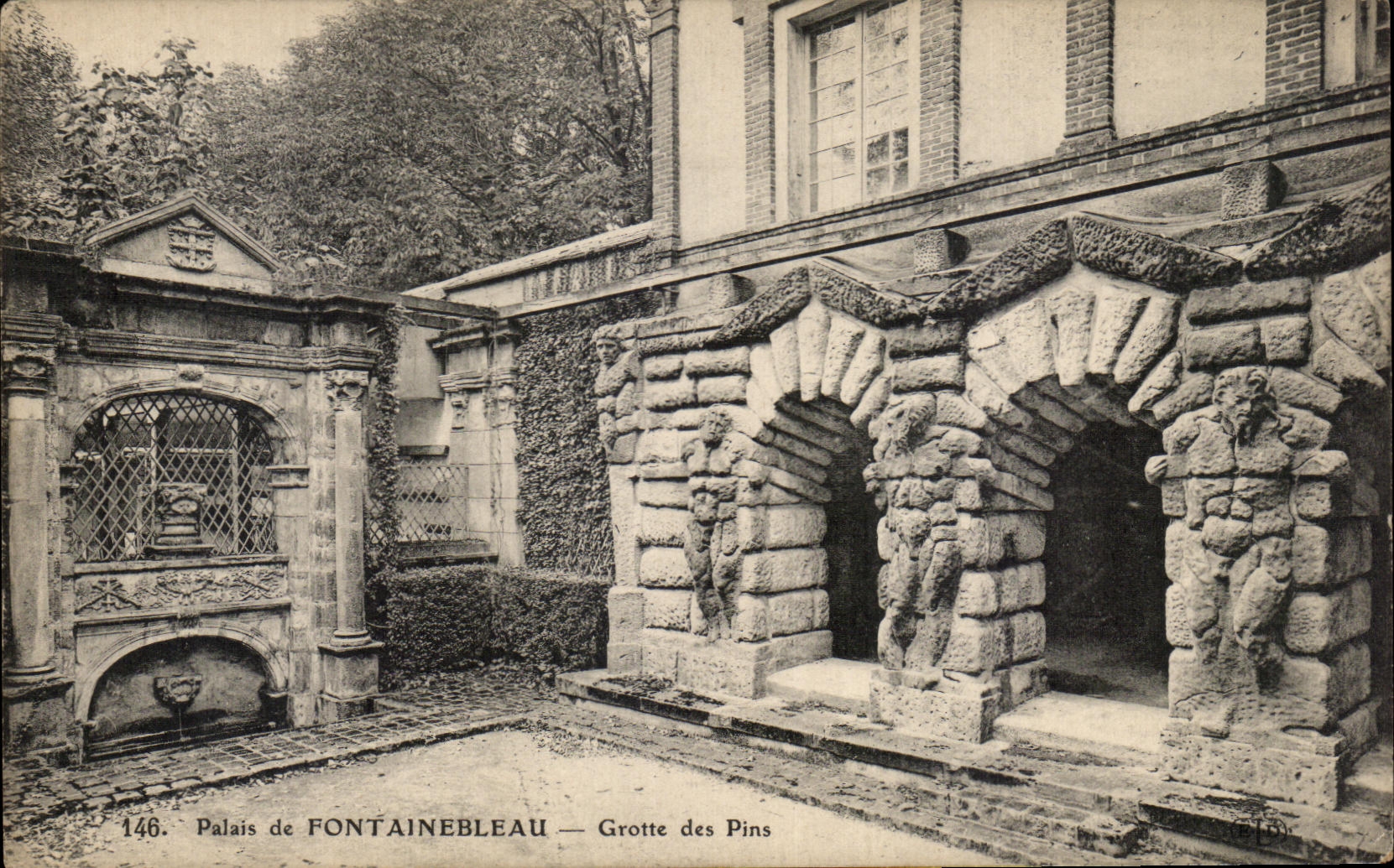 Palais de FONTAINEBLEAU — Grotte des Pins — n°146
