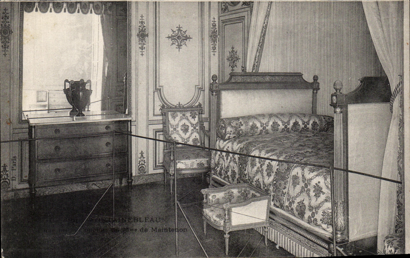 Habitación de Madame de Maintenon — Museo de Fontainebleau — D. París
