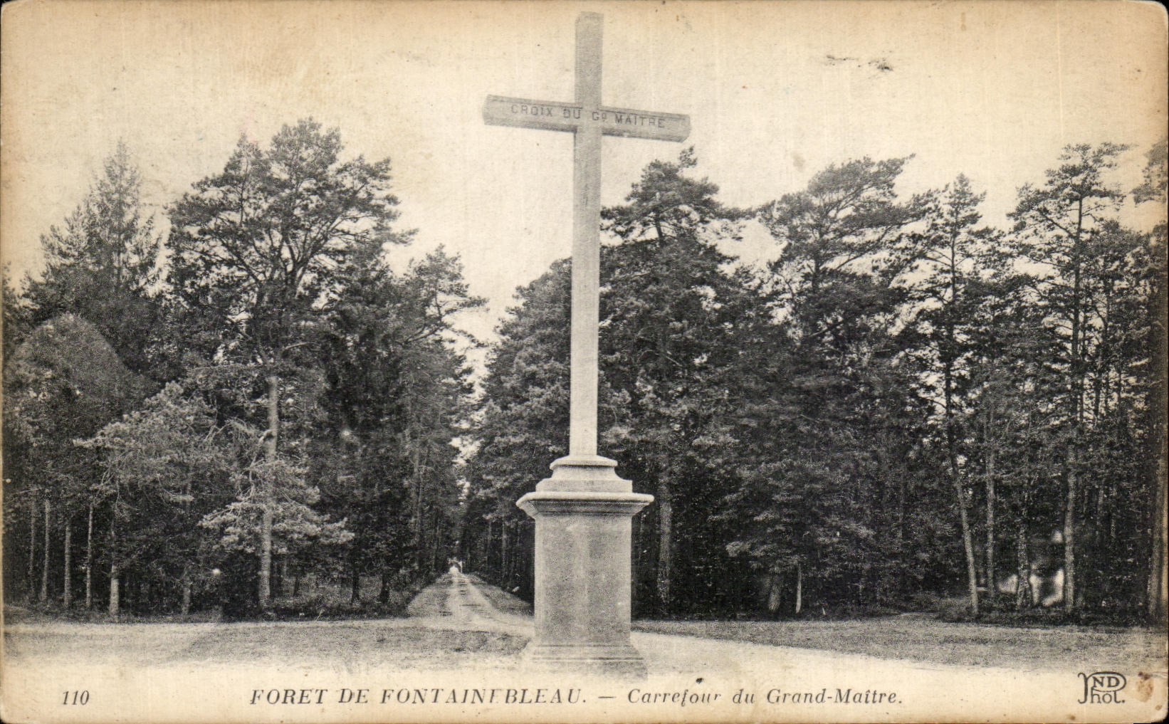 Croix du Grand-Maître — Carrefour du Grand-Maître — Forêt de Fontainebleau