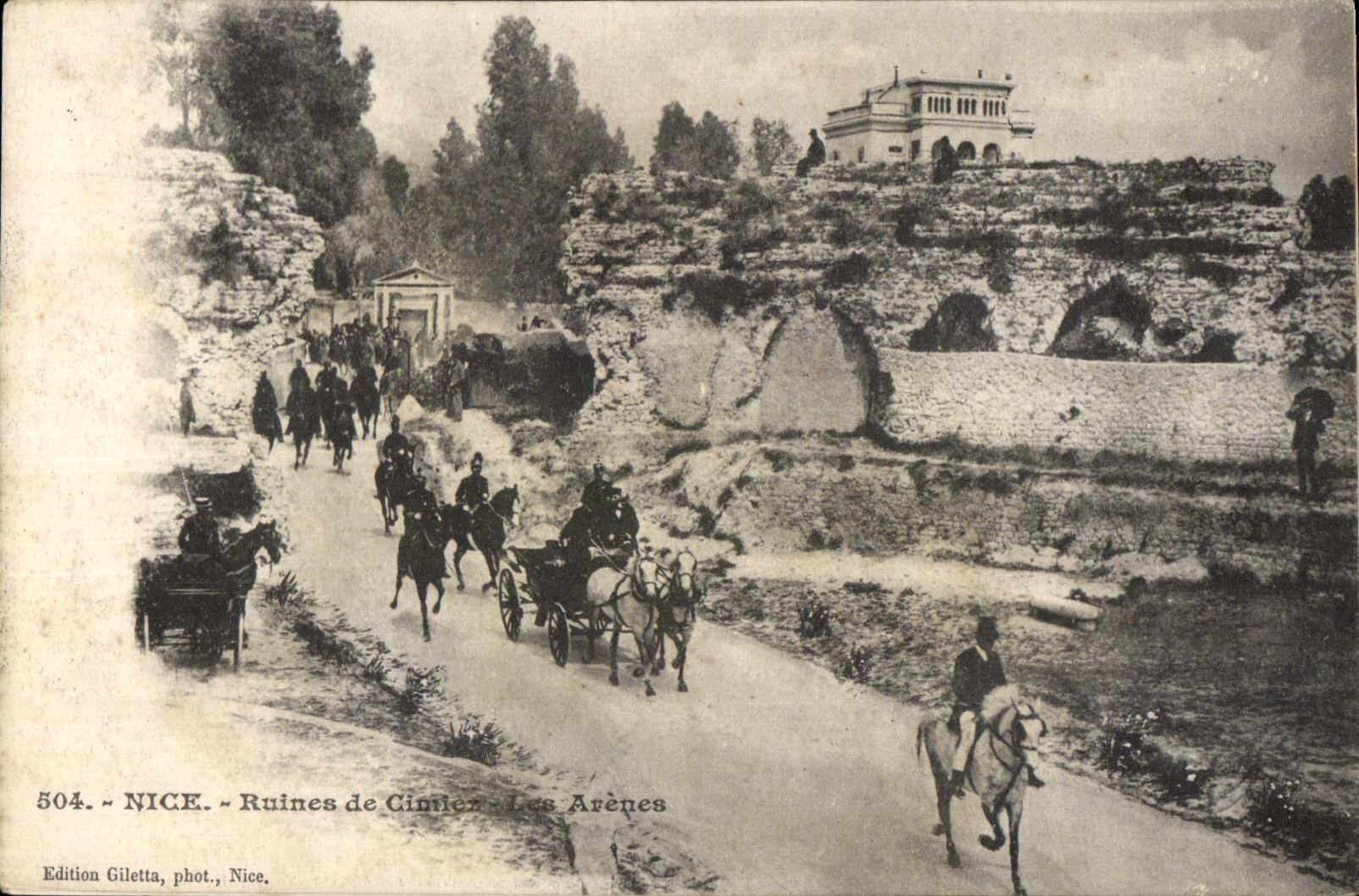 CPA Nice Ruines de Comiez Les arenes Caleche cheval horse