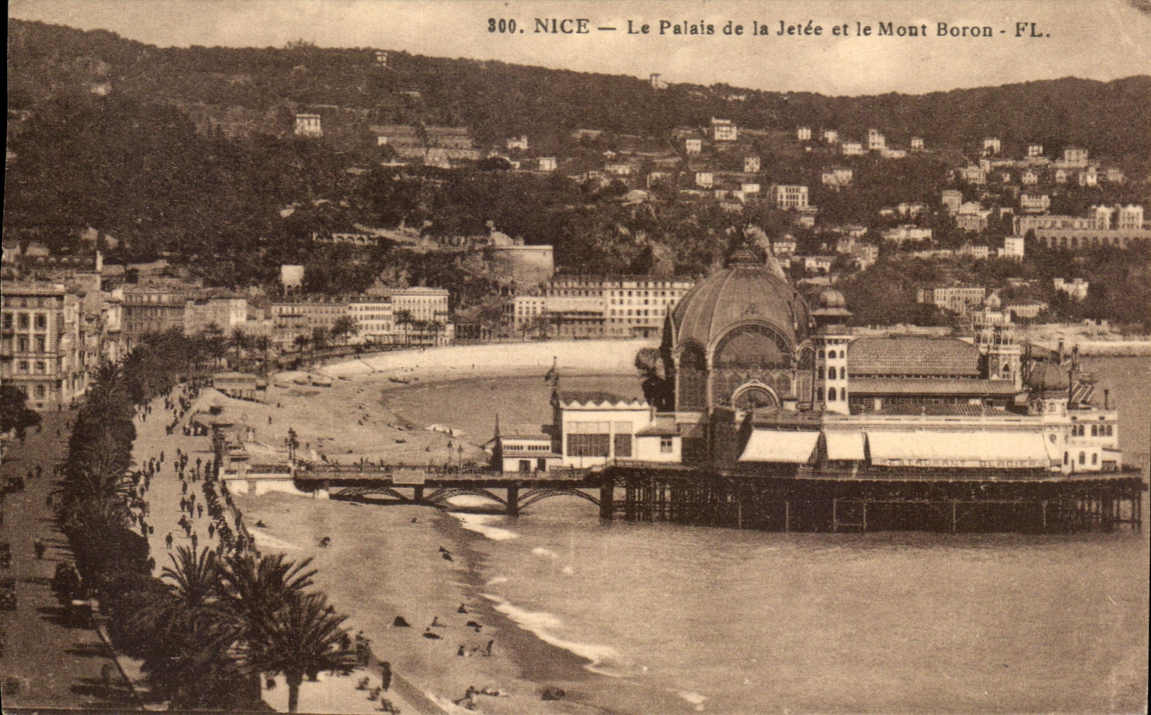 CPA Nice Le Palais de la Jetee et le Mont Boron
