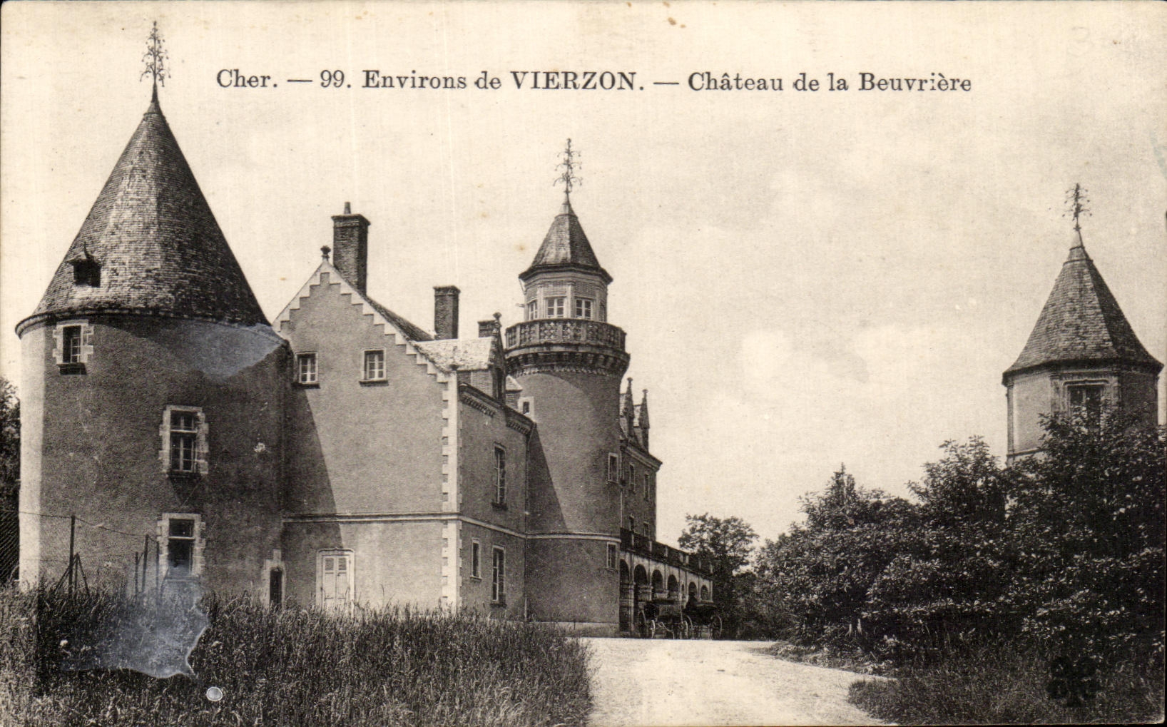 CPA Environs de Vierzon Chateau de la Beuvriere