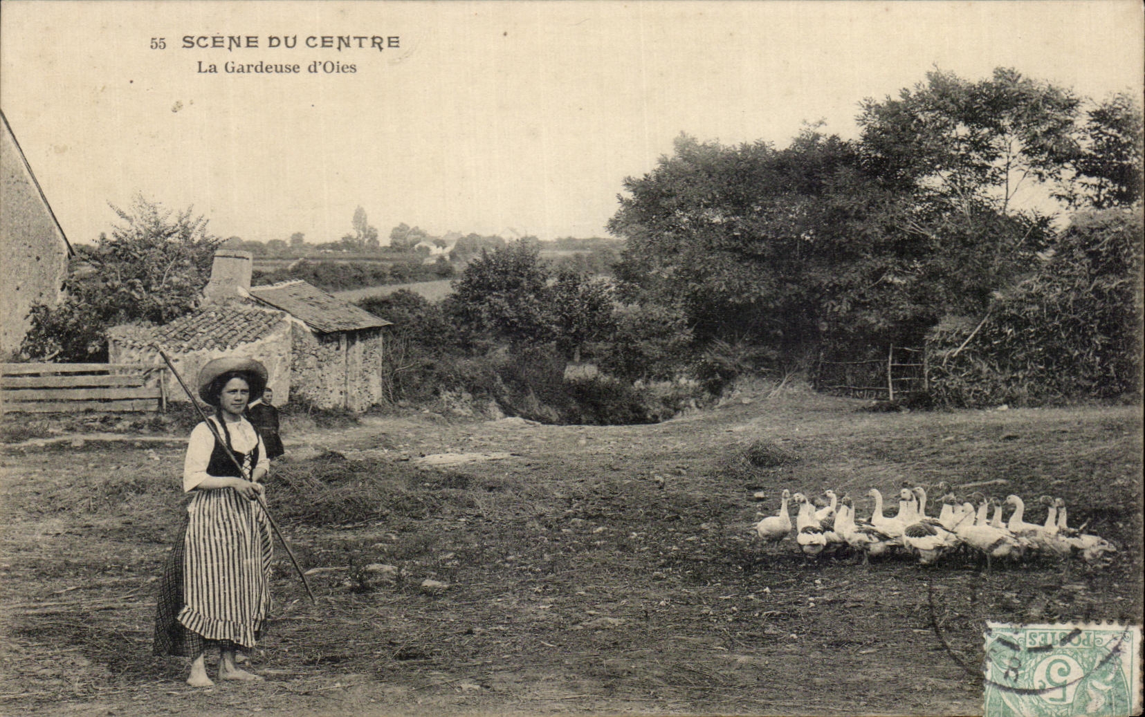 CPA Scence Du Centre La Gardeuse D Oies Folklore 