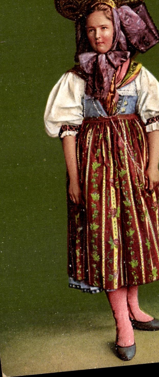 CPA Kt St Gallen Madchen aus Waldkirch Folklore Costume