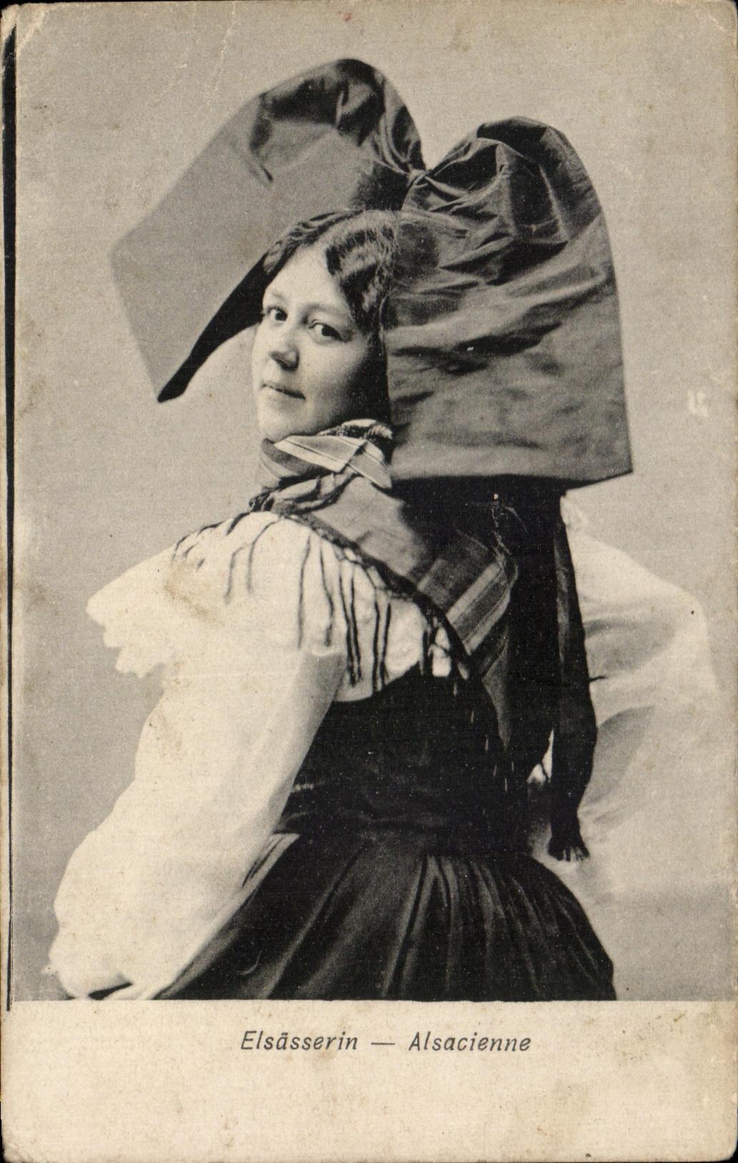 CPA Elsasserin Alsacienne Folklore Costume