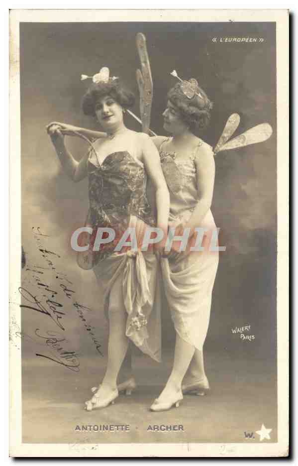 Antoinette Archer — deux danseuses en costume de fées — Waniert Paris