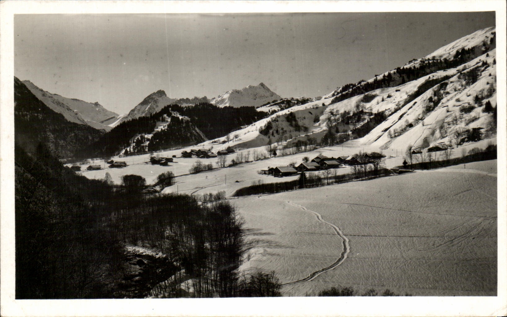 Les Contamines en hiver — Les champs de ski sur les contreforts du Mont Joly — Edit. C. Blanc