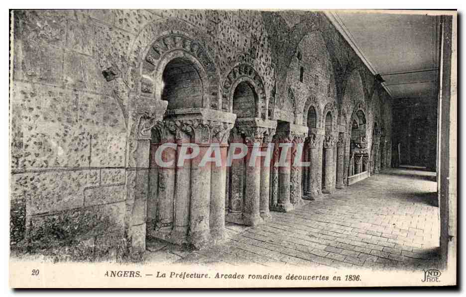 CPA Angers La Prefecture Arcades romaines decouvertes en