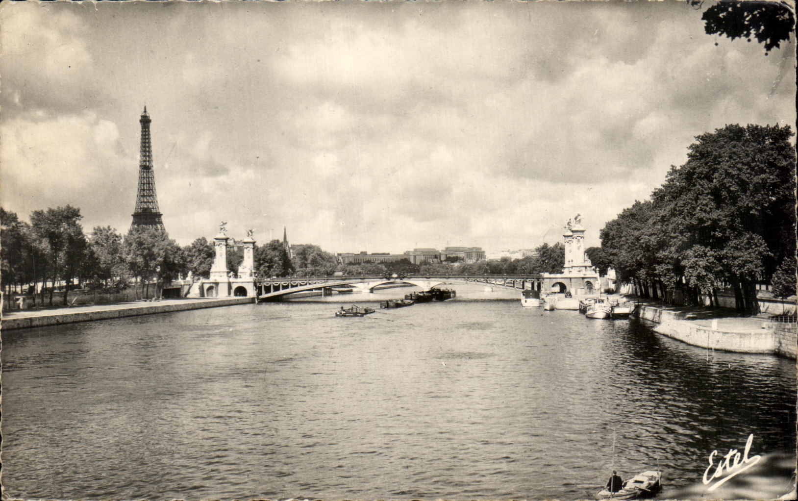 CPA Paris Seine et le Pont Alexandre The Seine and Alexander III Bridge