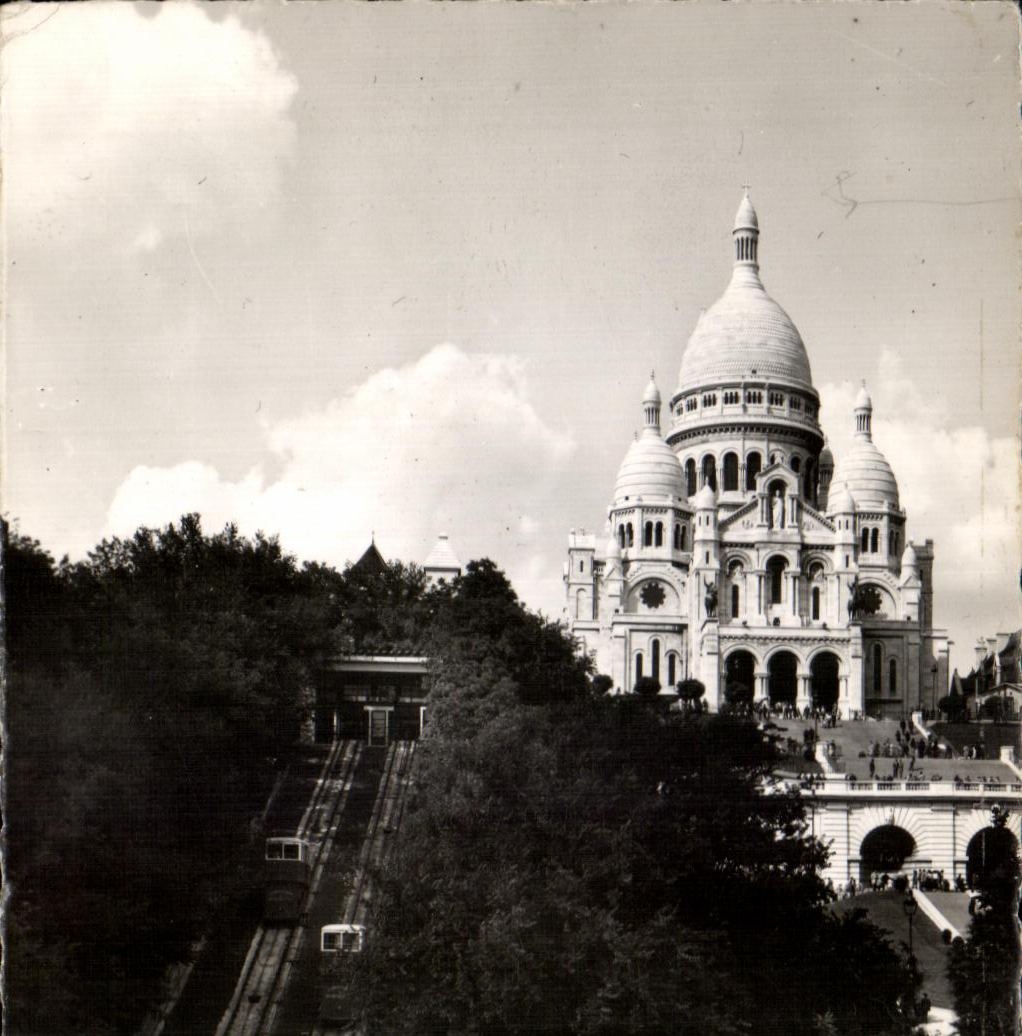 CPA Paris La Basilique du Sacre Coeur et le Funiculaire de Montmartre