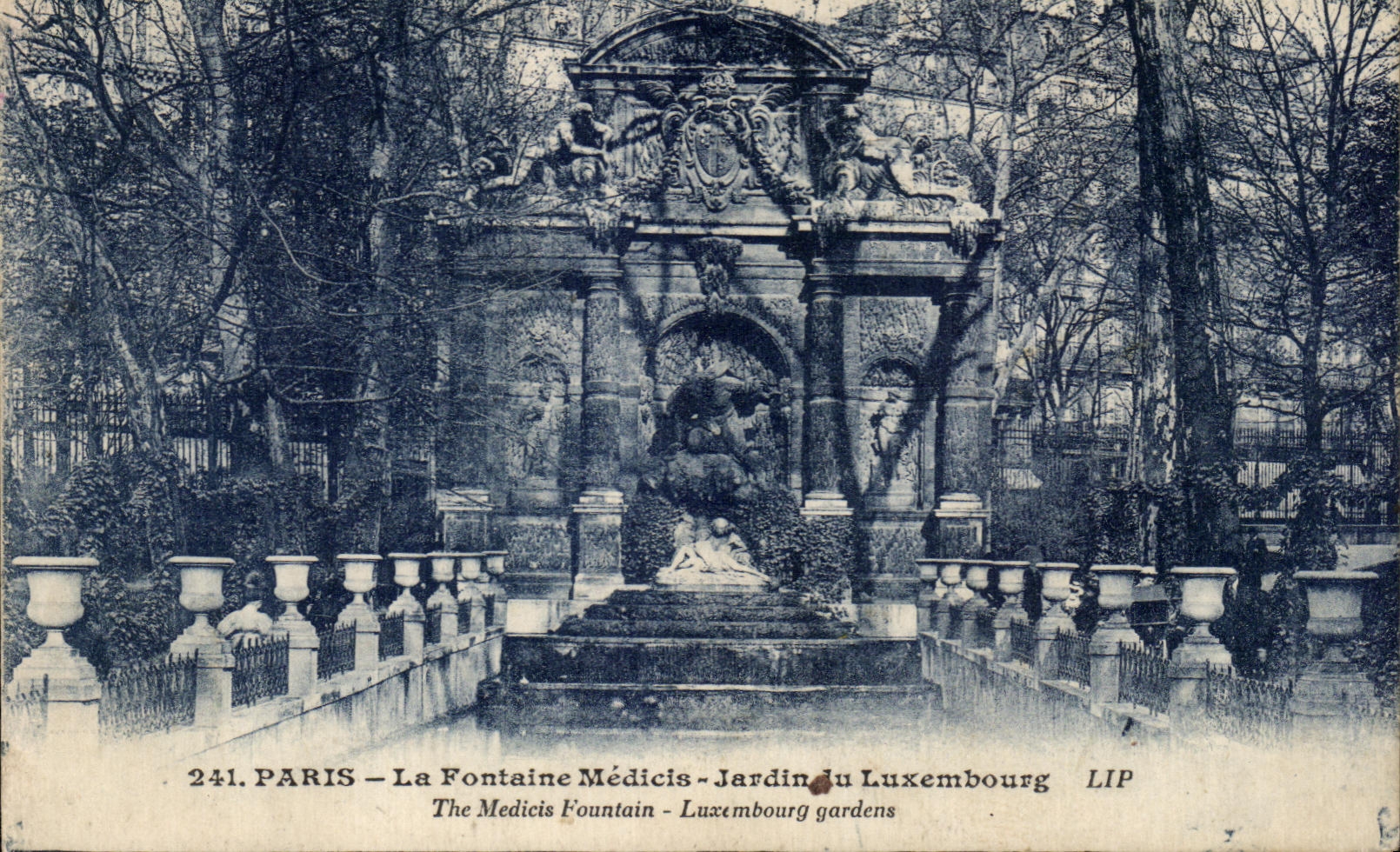 CPA Paris La Fontaine Medicis Jardin du Luxembourg The Medicis Fountain Luxembourg gardens