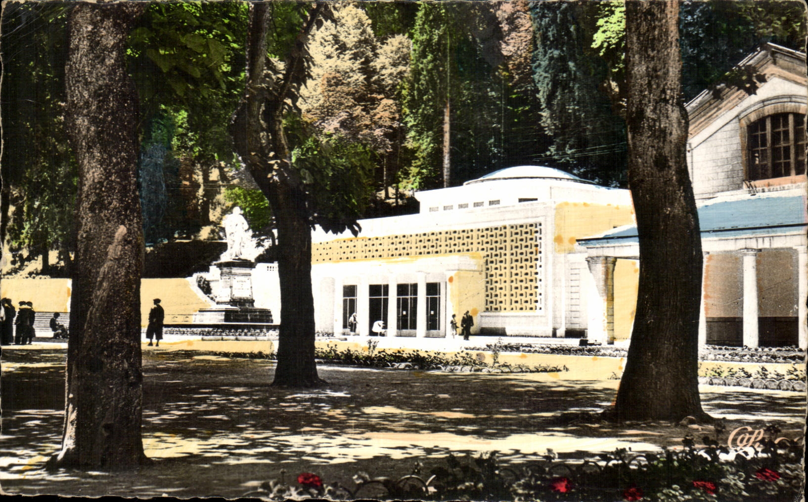 Luchon - Vue vers le Pavillon du Prince Impérial — (G. Appia et B. Artigala, arch.) — Réal-Photo