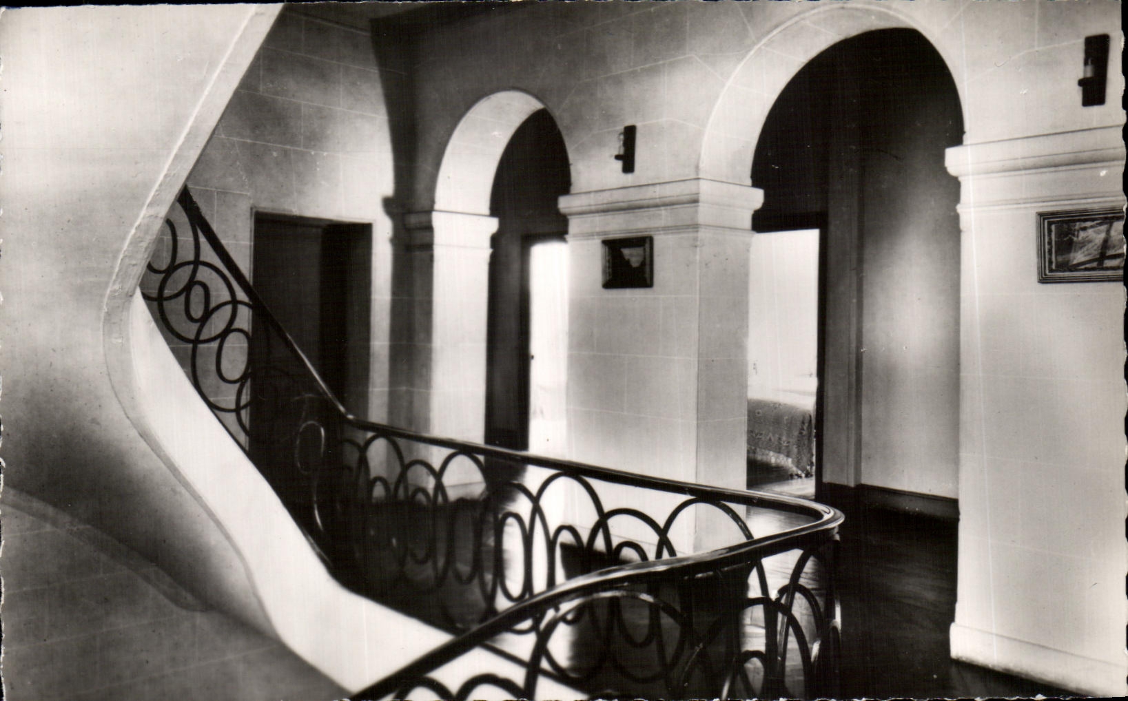 Le Clos Vert — Château d'Enfants à Provemont (Eure) — Le Palier et l'Escalier