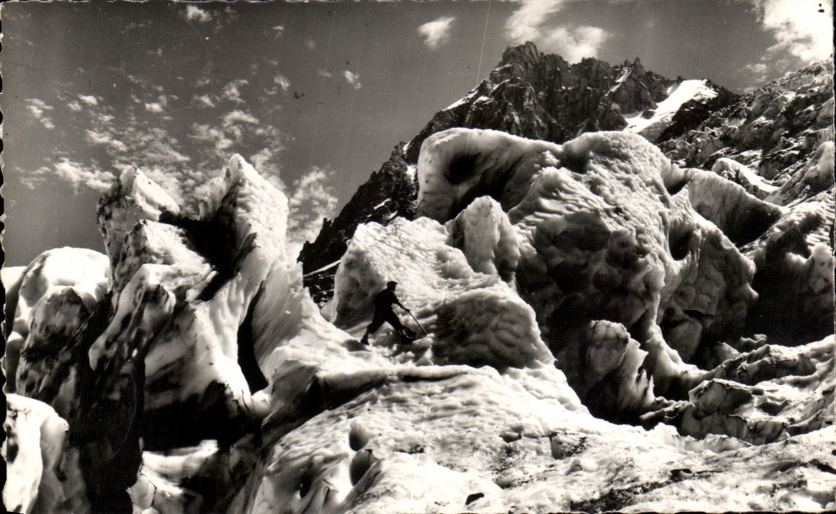 Grotte du Mont-Blanc — Les Grands Séracs du Glacier des Bossons — éditeur G. ROBERT INTERNATIONAL