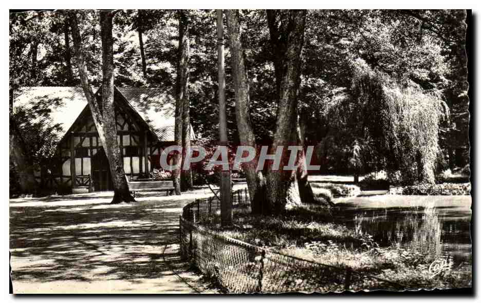 CPA Vittel Le Parc de I Etablissement thermal