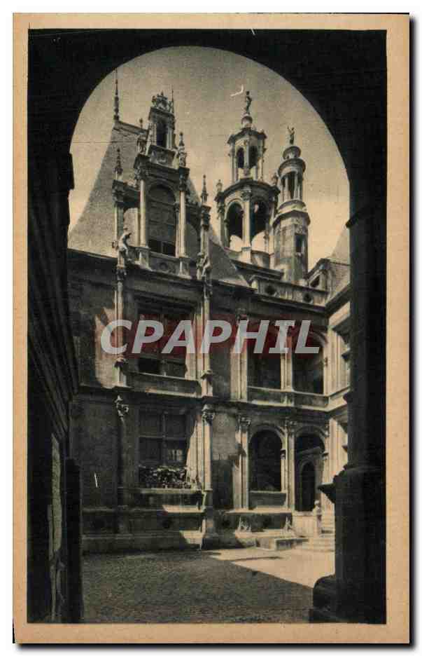 CPA Caen L Hotel d Escoville Un chef d oeuvre d architecture francaise et de decoration ltallenne The Hotel d Escoville A master piece of French architeeture and Italian decoration